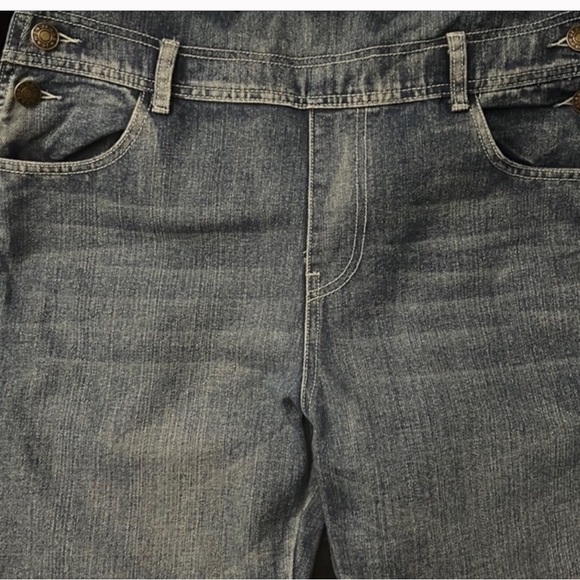ANNA-KACI
Vintage Straight-Leg Overalls.  L/XL. Used in great condition. - Picture 7 of 13